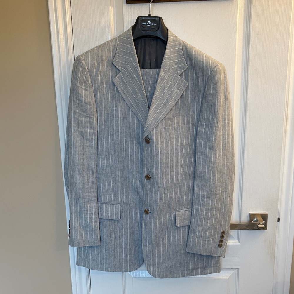 Elegant Gray Striped Men's suits